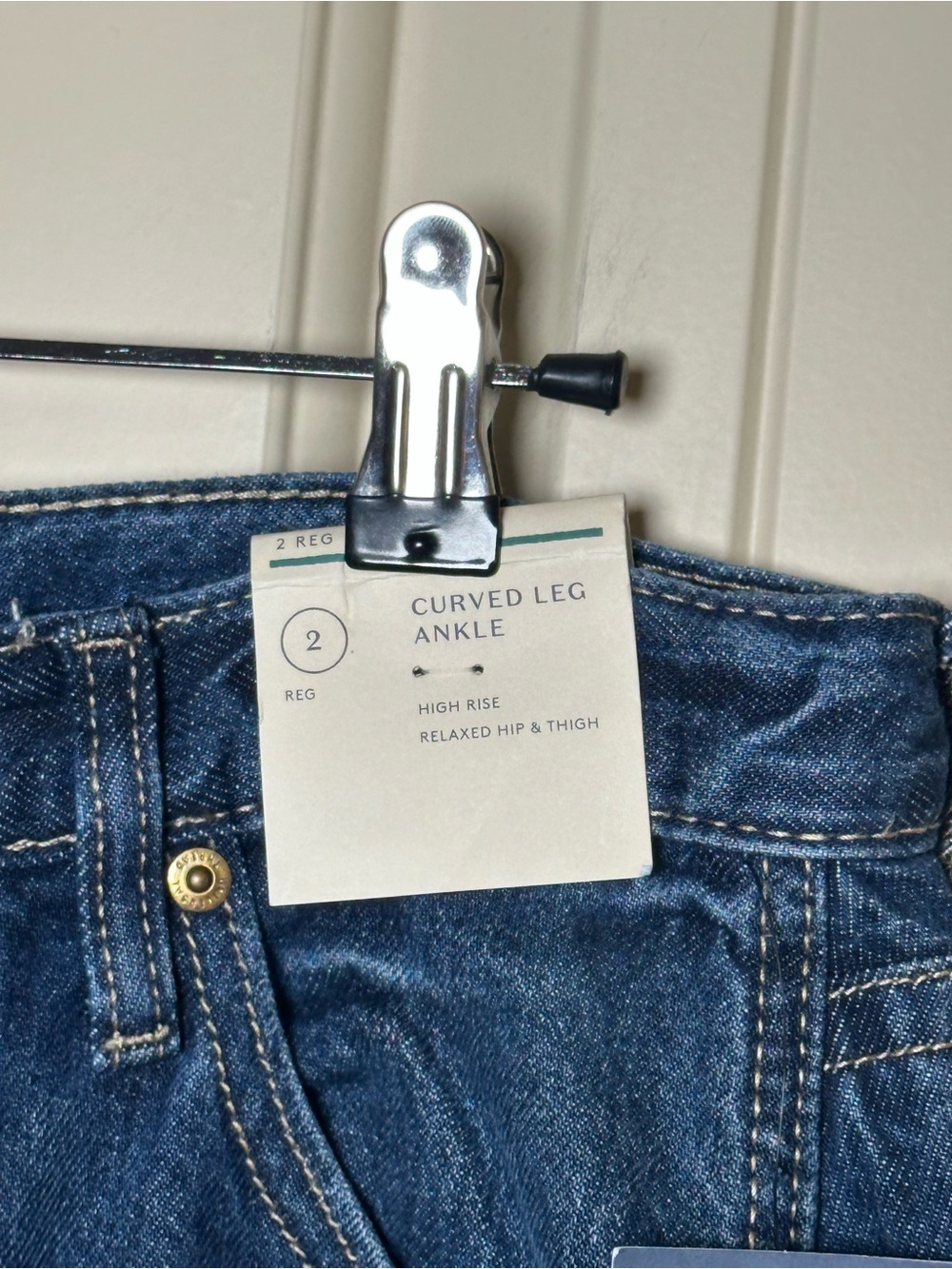 Women's High-Rise Easy Barrel Ankle Jeans - Universal Thread Medium Wash 2 NWT - Picture 6 of 15